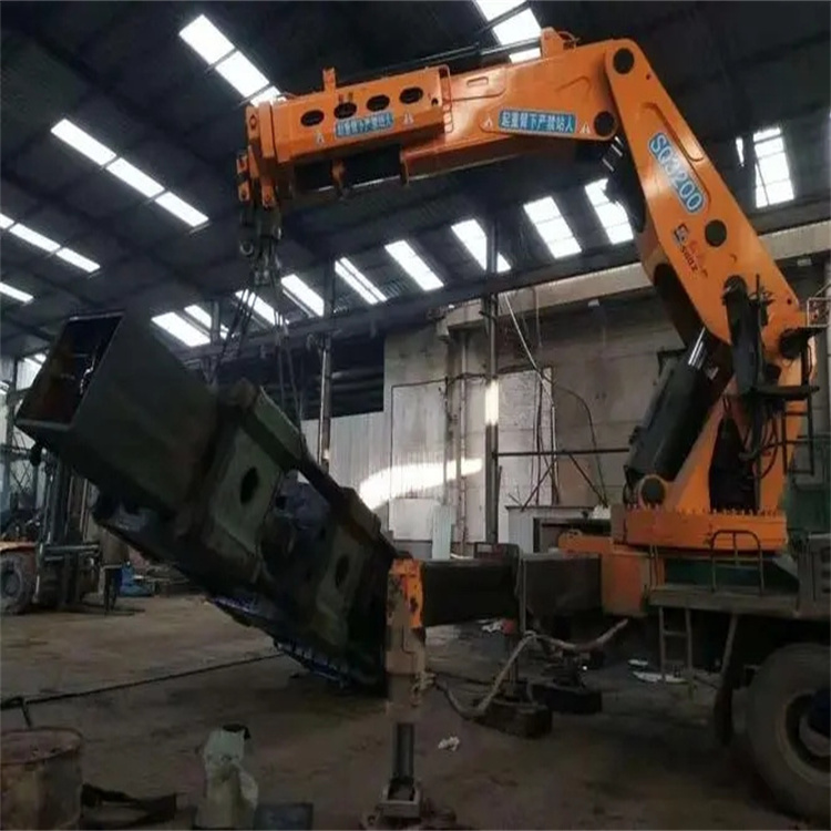 沂南130吨折臂吊车出租吊机租赁附近电话